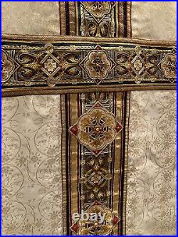 Antique Vtg Catholic Church Chasuble Vestment Ivory/Gold Damask Ornate Bands L-C