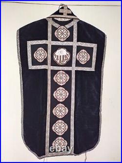 Antique charch vestments chasuble priest Christian velvet embroidery item181