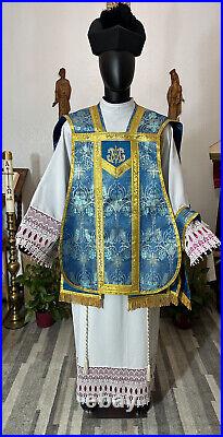 Blue Fiddle Back Roman Chasuble with Accessories
