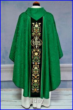CHASUBLE Green Gothic style vestment, embroidered on velvet