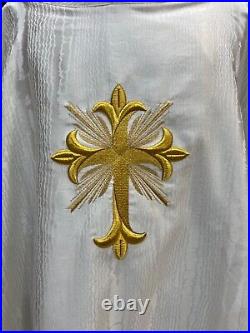 Chasuble lana silk morè, with embroide New Made in Italy Preast Holy Mass