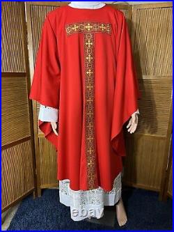 Coronation Semi-gothic Chasuble + Red R0044