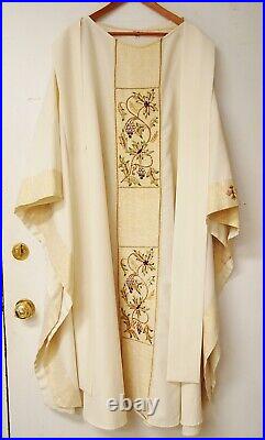 Cream MDS Hand Embroidered Vestment / Chasuble & Stole (#784) Church