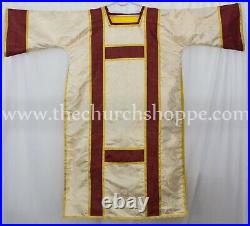 Dalmatic Gold vestment with Deacon's stole and maniple lined, Dalmatic chasuble