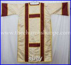 Dalmatic Gold vestment with Deacon's stole and maniple lined, Dalmatic chasuble