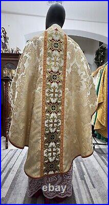 Gold Gothic Damask Vestment Chasuble & Stole