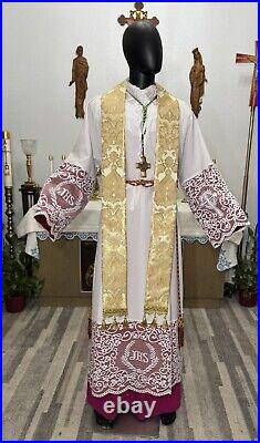 Gold Gothic Damask Vestment Chasuble & Stole