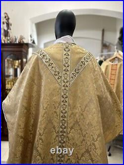 Gold Vestment Chasuble & Stole