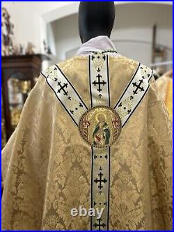 Gold Vestment Chasuble & Stole