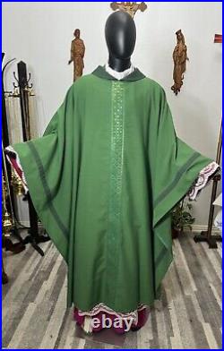 Green Collared Vestment Chasuble & Stole