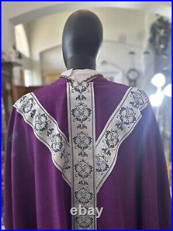 Purple chasuble Vestment (P0094)