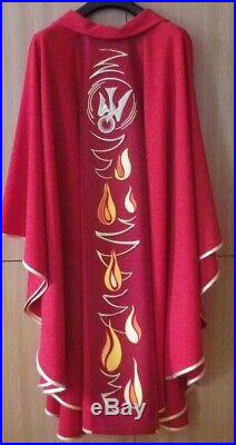 Red Holy Spirit Embroidered Messgewand Chasuble Vestment Kasel