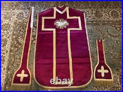 Red chasuble with stole and maniple Manipule Kasel Pianeta Vestment Messgewand