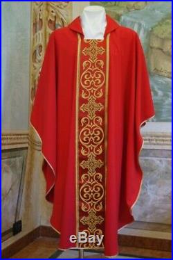 Red trim Messgewand Chasuble Vestment Kasel