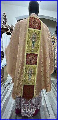 Rose Chasuble + Stole Rose000