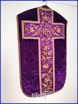 Vintage fabulous church vestment velvet & silk chasuble Christian item1059