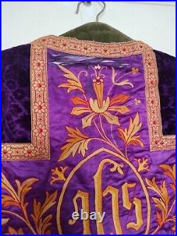 Vintage fabulous church vestment velvet & silk chasuble Christian item1059