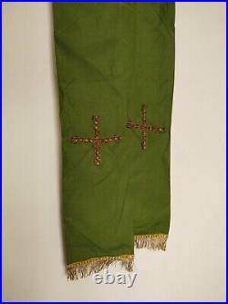 Vintage fabulous silk Priest Church metallic embroiedry Vestment chasuble it353