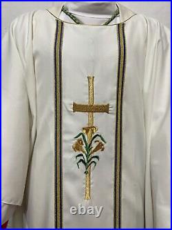 White Chasuble With Cross And Flower Embroidery + Stole + Vestment