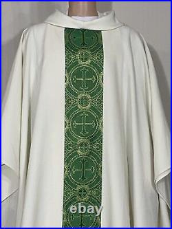 White Chasuble With Green Banding + Stole (wgr0009)