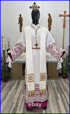 White Gold Gothic Angellic Damask Vestment Chasuble & Stole