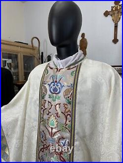 White Ivory Vestment Chasuble & Stole