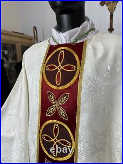 White Ivory Vestment Chasuble & Stole