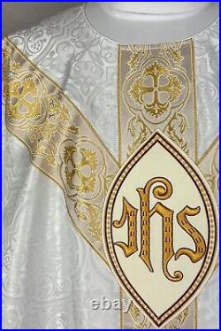 White Semi Gothic Chasuble with a matching inner stole